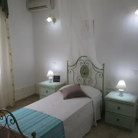Margherita & Charme فندق مبيت وإفطار بولا